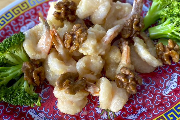 Chinese-American Honey Walnut Shrimp Is Unabashedly Retro