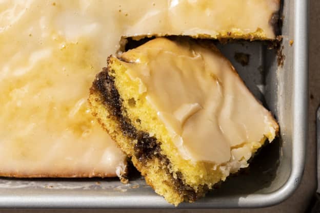 I Bring This Ooey-Gooey Honey Bun Cake to Every Potluck