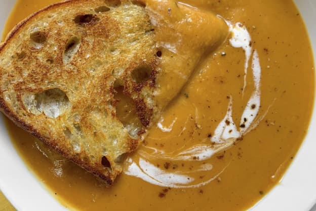 This Sweet Potato Soup Tastes Like a Big Hug
