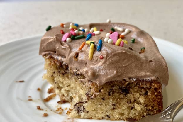 I'm Not a Cake Person, but This Banana Cake Just Changed My Mind