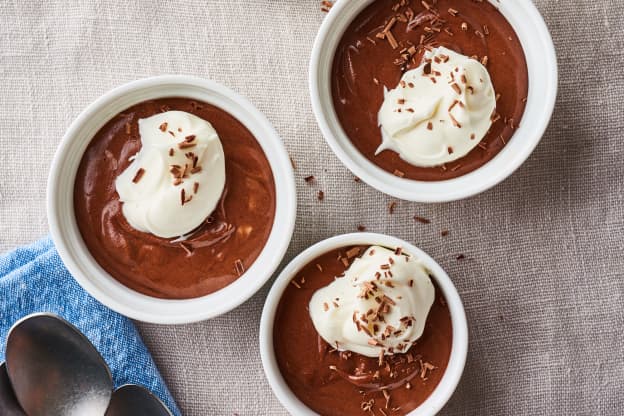 How To Make the Absolute Easiest 2-Ingredient Chocolate Mousse