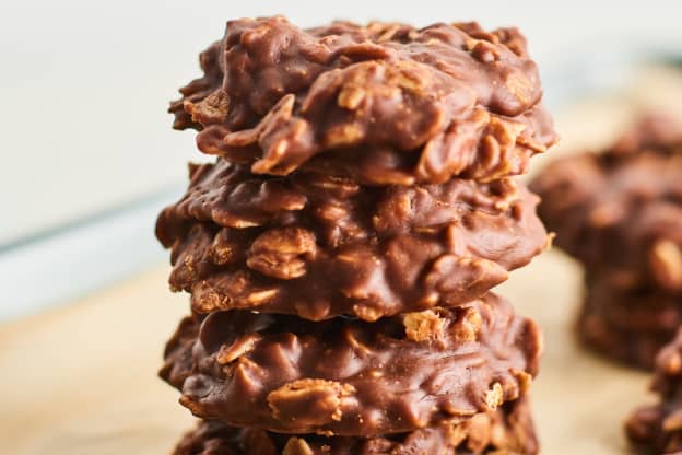 I Keep Finding Excuses to Make These No-Bake Peanut Butter Chocolate Cookies