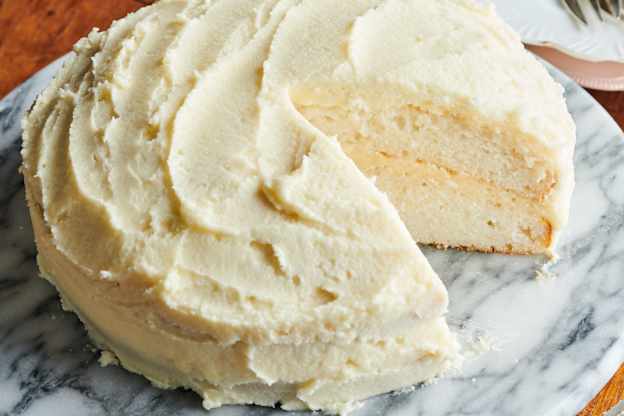 How to Make The Best White Cake From Scratch