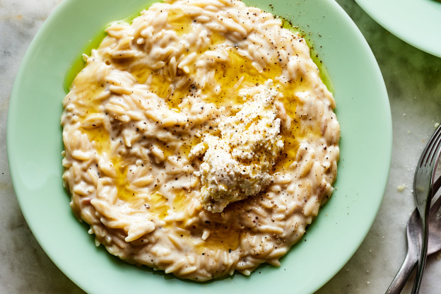 This One-Pot Creamy Cacio e Pepe Orzo Tastes Like a Big Hug