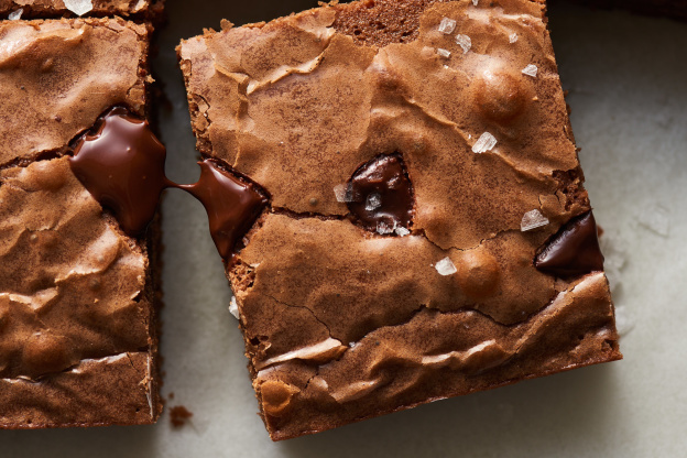 These Fudgy, Cakey Brownies Are the Best of Both Worlds