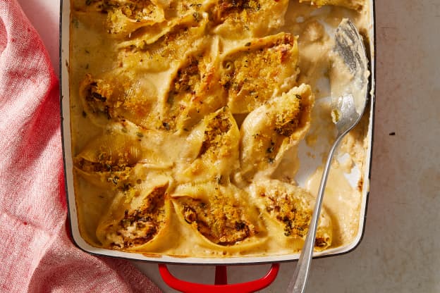 French Onion Stuffed Shells Make the Coziest Fall Meal