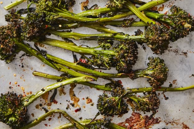 This Garlicky Roasted Broccolini Recipe Is So Easy That I Know It by Heart
