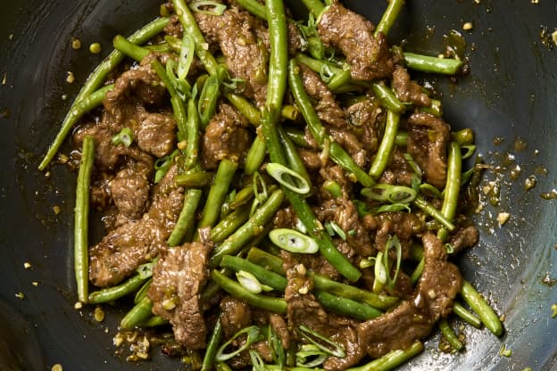 This 8-Ingredient Crispy Stir-Fried Beef Is a One-Pan Wonder