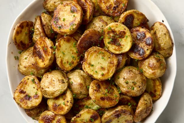 The Impossibly Crispy Ranch Roasted Potatoes I Want to Make Every Night
