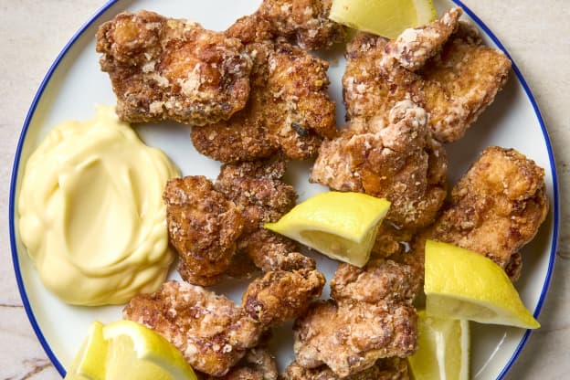 This Impossibly Crispy Japanese Fried Chicken Can Be Yours in Just 30 Minutes