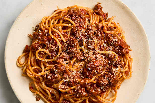 This Famous Italian Restaurant's Jarred Marinara Sauce Is Unbelievably Good (Finally Not Rao's!)