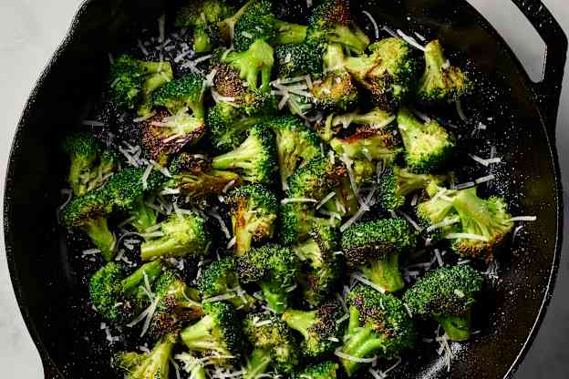 The 5-Ingredient Broccoli Side Dish I Make Every Single Week