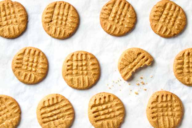 You Only Need 3 Ingredients for These Chewy Peanut Butter Cookies