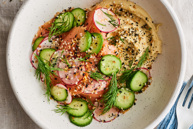 Your Favorite Bagel Combo Is Now a Hummus Bowl