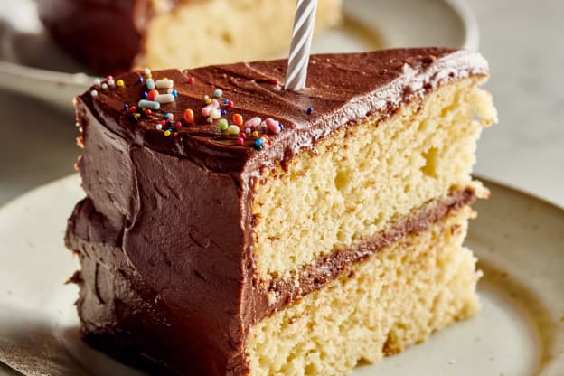 Surprise Cake Stands Are the Most Thrilling Thing to Happen to Birthday Cakes Since Sprinkles