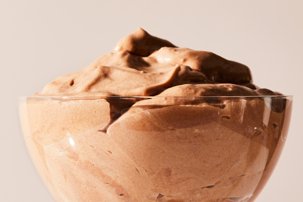 Nutella Fluff Is the Creamiest, Dreamiest Summer Dessert