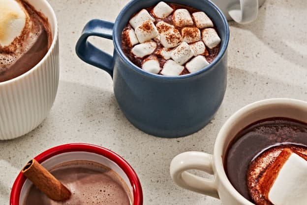 How to Set Up a DIY Hot Chocolate Bar for Cozy Party Vibes