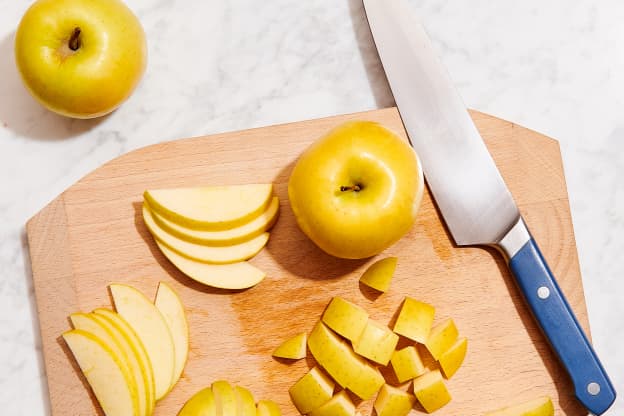 This Is the Easiest Way to Cut an Apple