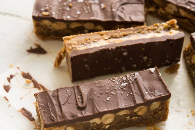 These Vegan Snickers Bars Have No Added Sugar and Only Use 5 Ingredients