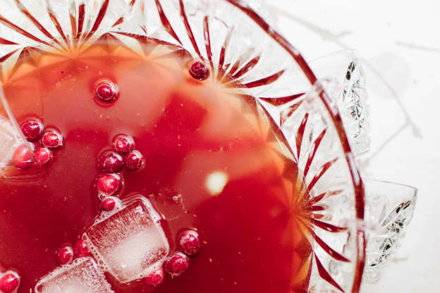 Festive Cranberry Fizz Is the Mocktail You Can Get Behind