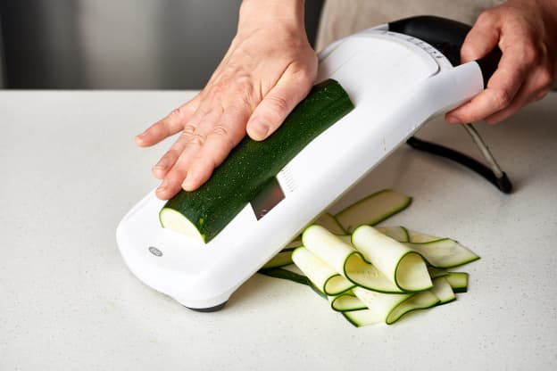 The 5 Best Mandoline Slicers, According to Experts