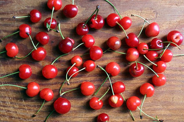 The Best Ways to Buy, Store, and Use Fresh Cherries