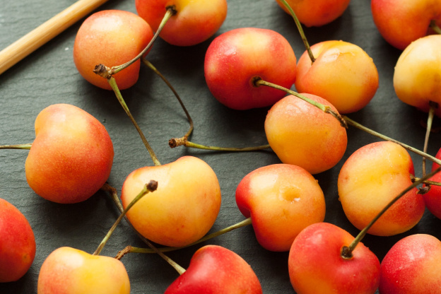 5 Easy Ways to Pit Fresh Cherries Without a Cherry Pitter