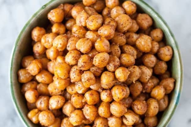 My 3-Ingredient Crispy Roasted Chickpeas Are My Favorite Snack