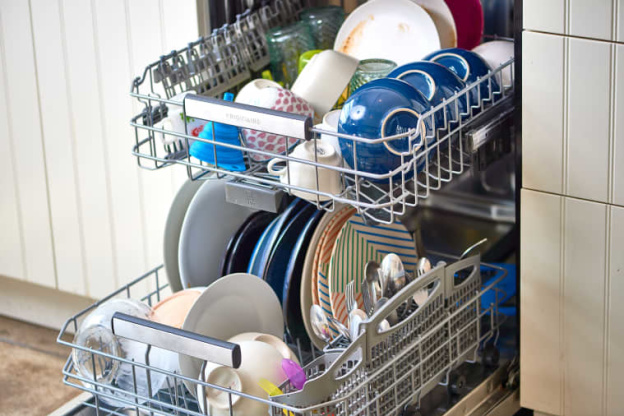 You Should Put a Lemon in Your Dishwasher ASAP (the Results Are Amazing!)