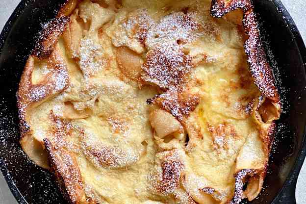 This German Apple Pancake Is the Best Thing You'll Make All Fall