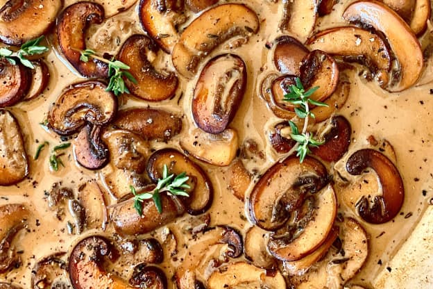 The 15-Minute Creamy Sauce That Makes Steak 100x Better