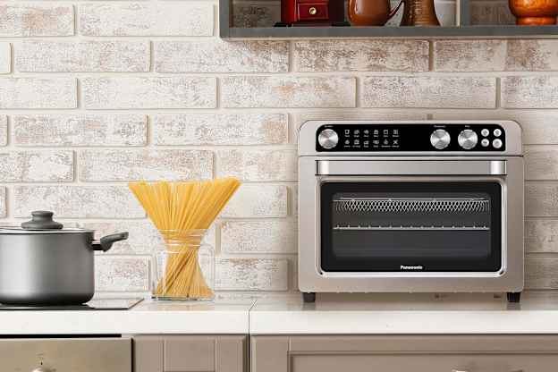 The 2-in-1 Air Fryer I Use Every Day for Breakfast and Baking (It's So Spacious!)
