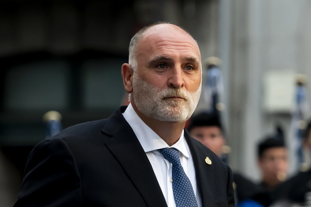 Chef José Andrés Brings World Central Kitchen to Ukraine-Poland Border to Feed Refugees