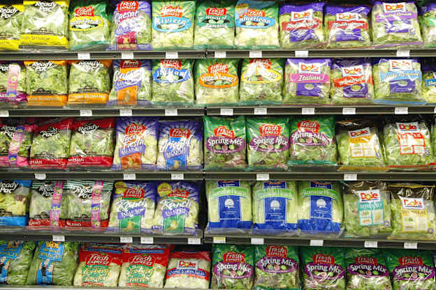Before You Buy Your Next Bag of Lettuce, Hear Out This Food Safety Expert