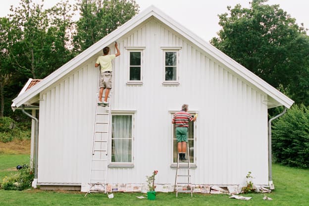 The Exterior Paint Color That Makes Your Home Look Instantly Dated