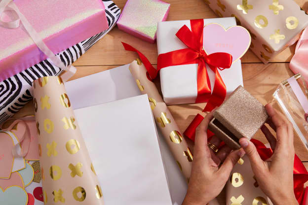 This Gift-Wrapping Hack Will Change Your Life
