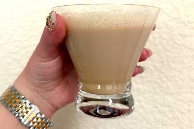 The 1-Ingredient Seltzer Upgrade I Picked Up from My Italian Mother-in-Law (It's Delicious)