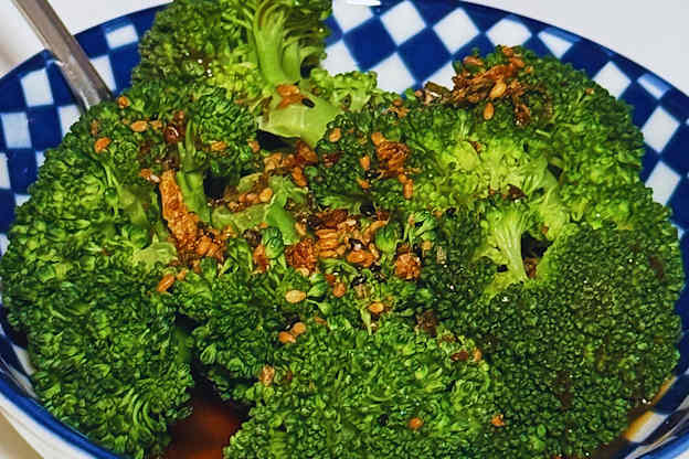 For Better-Tasting Broccoli, Add a Tablespoon of This (So Flavorful!)