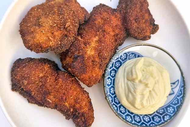 I Never Bread Chicken with Flour or Egg Anymore — I Use This Condiment to Get It Perfectly Moist