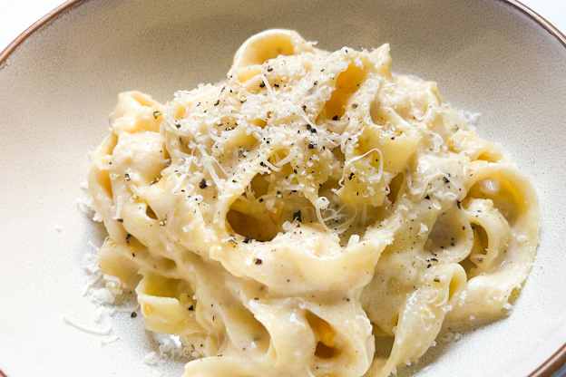 The Canned Vegetable That Transforms Creamy Pasta into a Comfort Meal