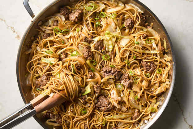 These Easy Beef and Cabbage Noodles Are So Good, I've Made Them 4 Weeks Straight