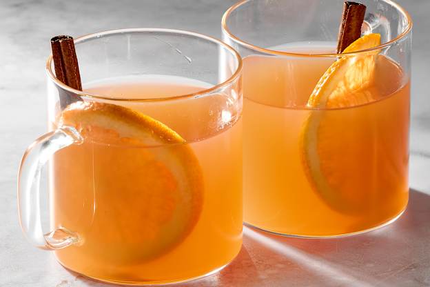 My Easy Homemade Apple Cider Will Make Your Kitchen Smell Like a Fall Dream