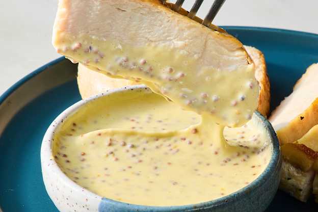 The 2-Ingredient Creamy Sauce I Use to Make Chicken More Delicious