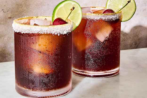 This 5-Minute Tequila Cocktail Is So Good, Everyone Asks Me for the Recipe