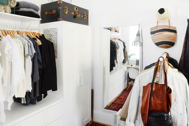 The 5 Things That Define an “Adult” Closet, According to Home Stagers