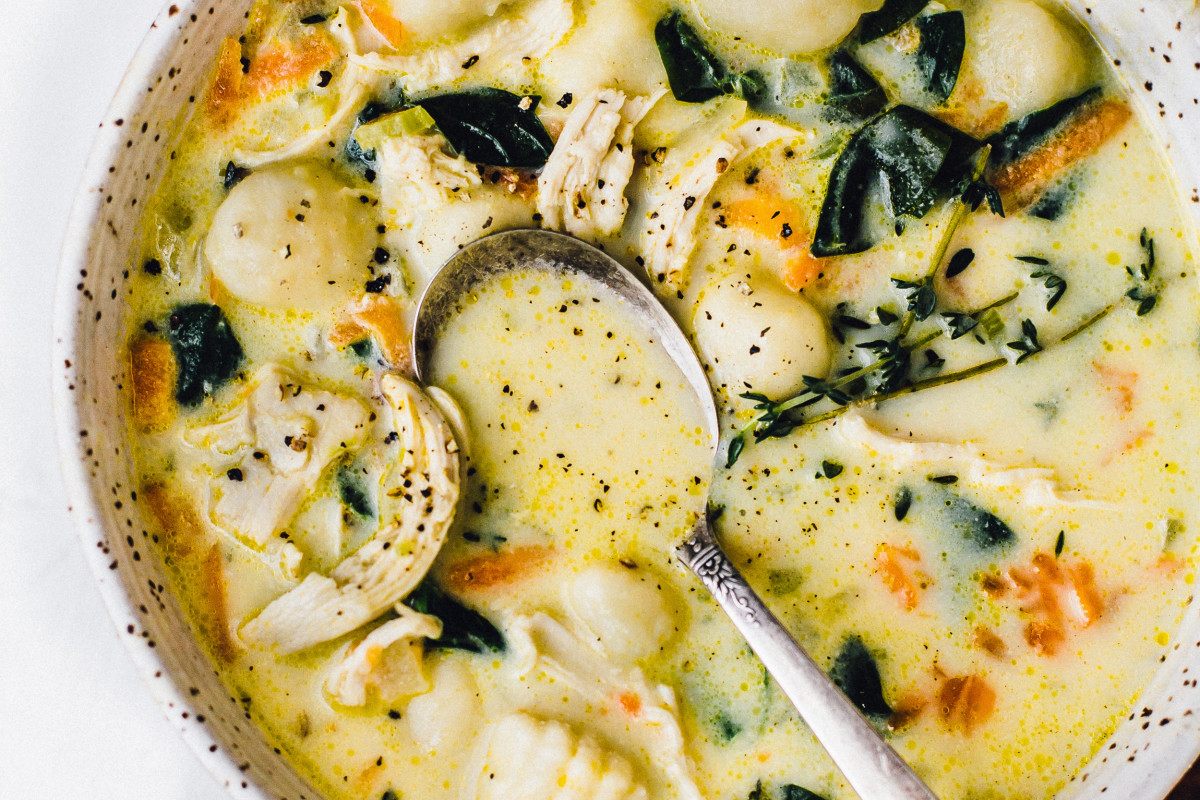 Copycat Olive Garden Chicken Gnocchi Soup