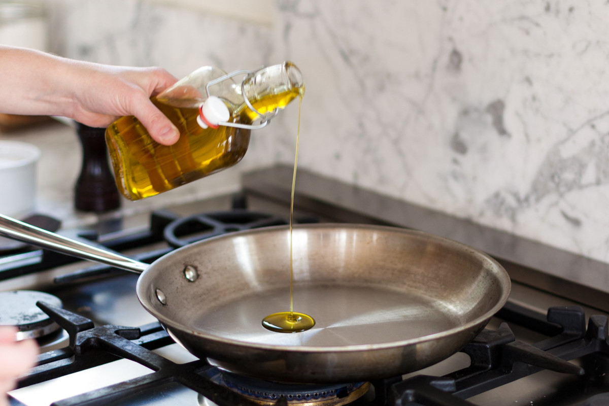 All-Clad's Factory Seconds Sale Includes a $60 Fry Pan That You'll Use Every Day