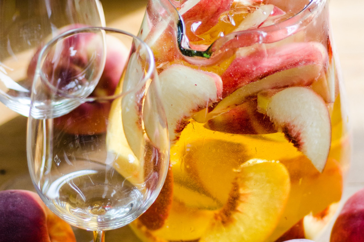 Sparkling White Peach Sangria