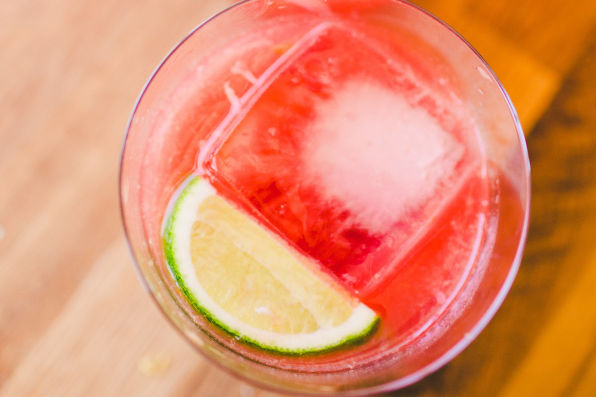 A No-Alcohol Drink that Beats the Campari Spritz