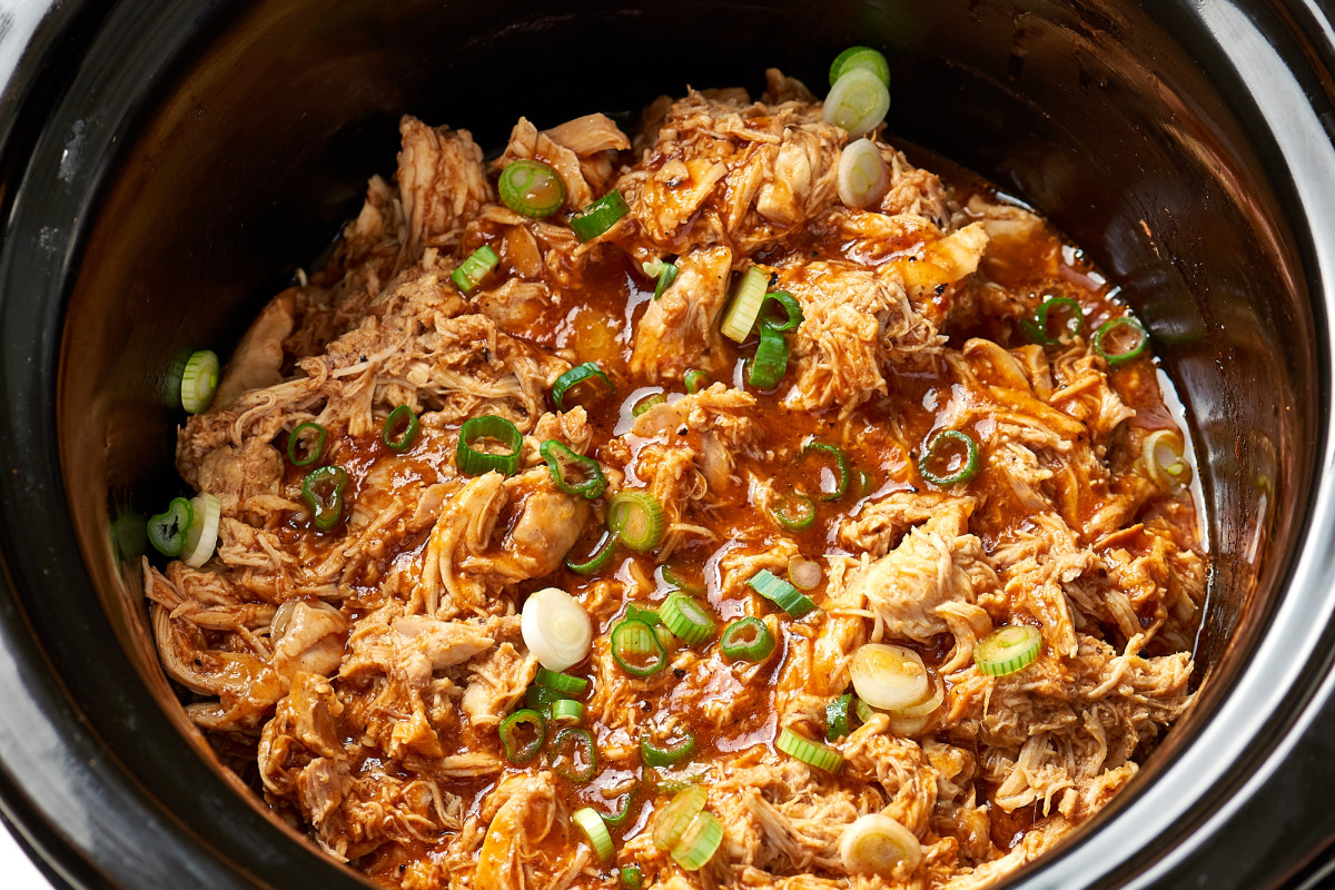 5-Ingredient Slow Cooker Dump Dinners Are Everything We Want Right Now